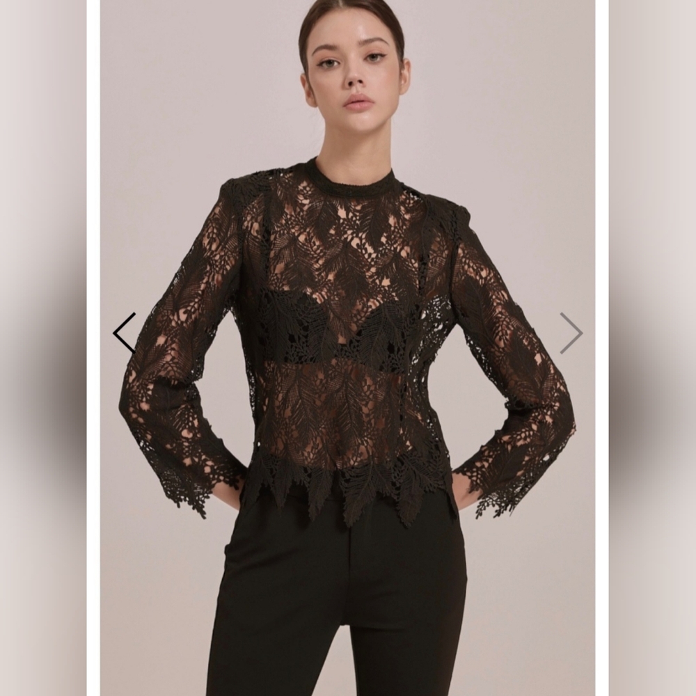 CHACHA Closet Lace Leaf Blouse
